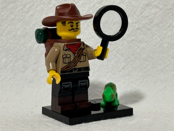 Lego Jungle Explorer Chameleon Minifigure 71025 7 CMF Series 19 Retired Includes Foil Pack Instructions Accessories Stand Mint Condition Etsy