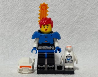Lego Ice Planet Explorer & Robot Penguin Minifigure 71046-8 CMF Series 26, Retired, Includes Accessories Stand Instruction Sheet Front Box