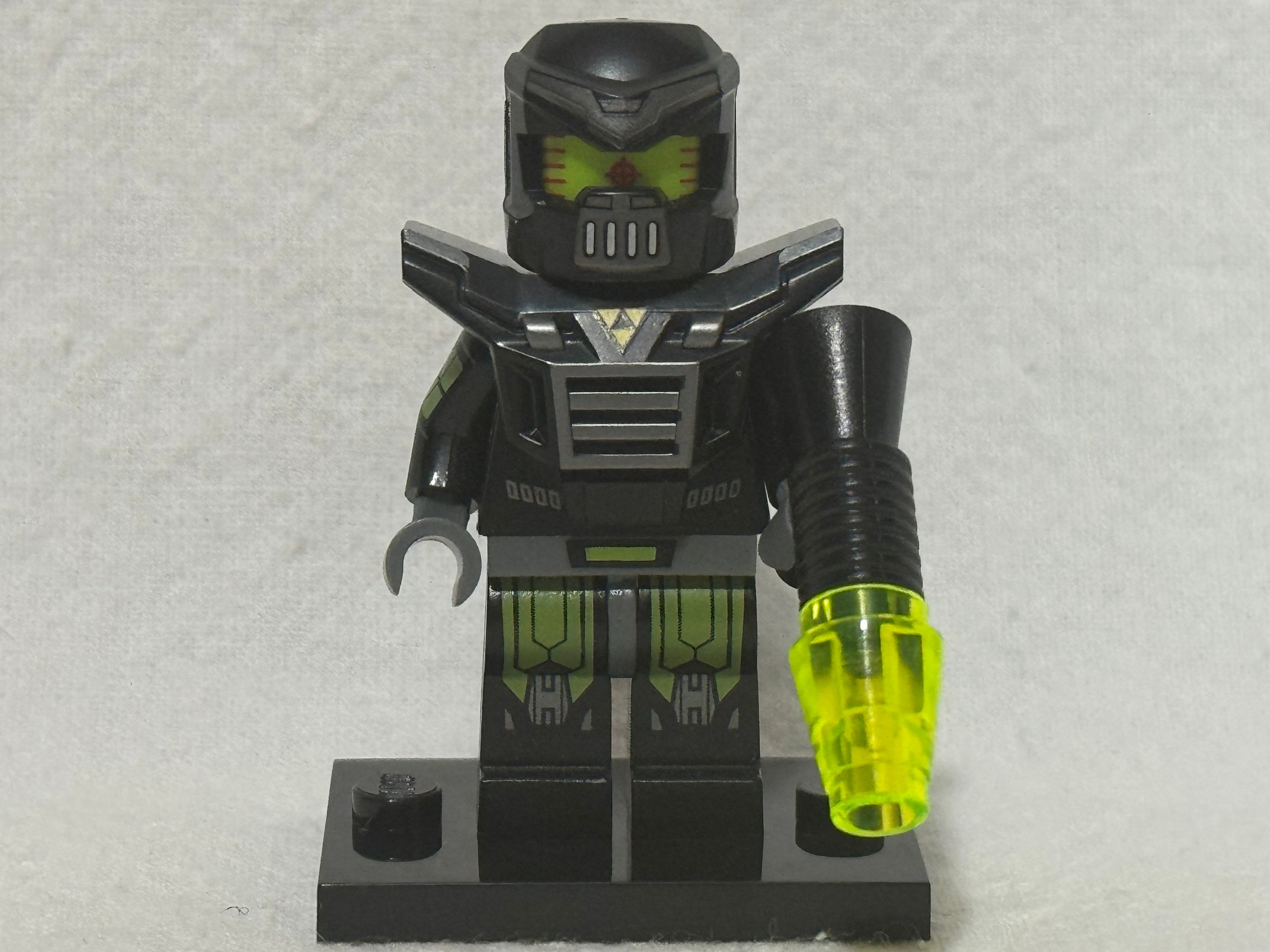 Lego Evil Mech Minifigure 71002-4 CMF Series 11, Retired, Includes