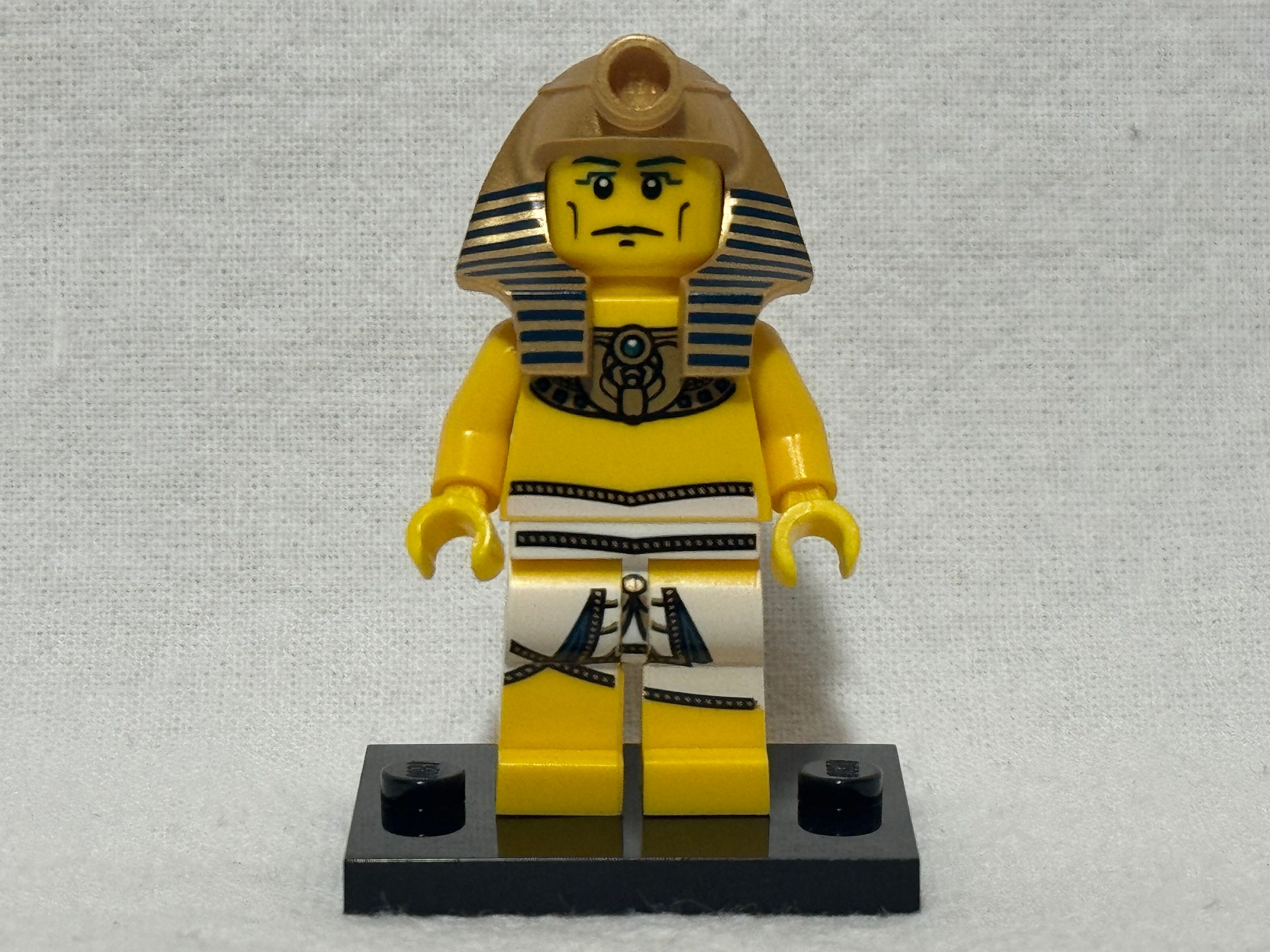 Lego CMF Series 2 Pharaoh Minifigure 8684 16 Retired Includes Stand Missing Staff Accessory Excellent Condition Fast Shipping