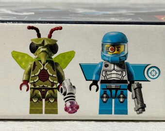 Lego 70701 Space Galaxy Squad Swarm Interceptor, 218 Pieces Minifigures,  Retired NIB New in Box Factory Sealed, Fast Shipping