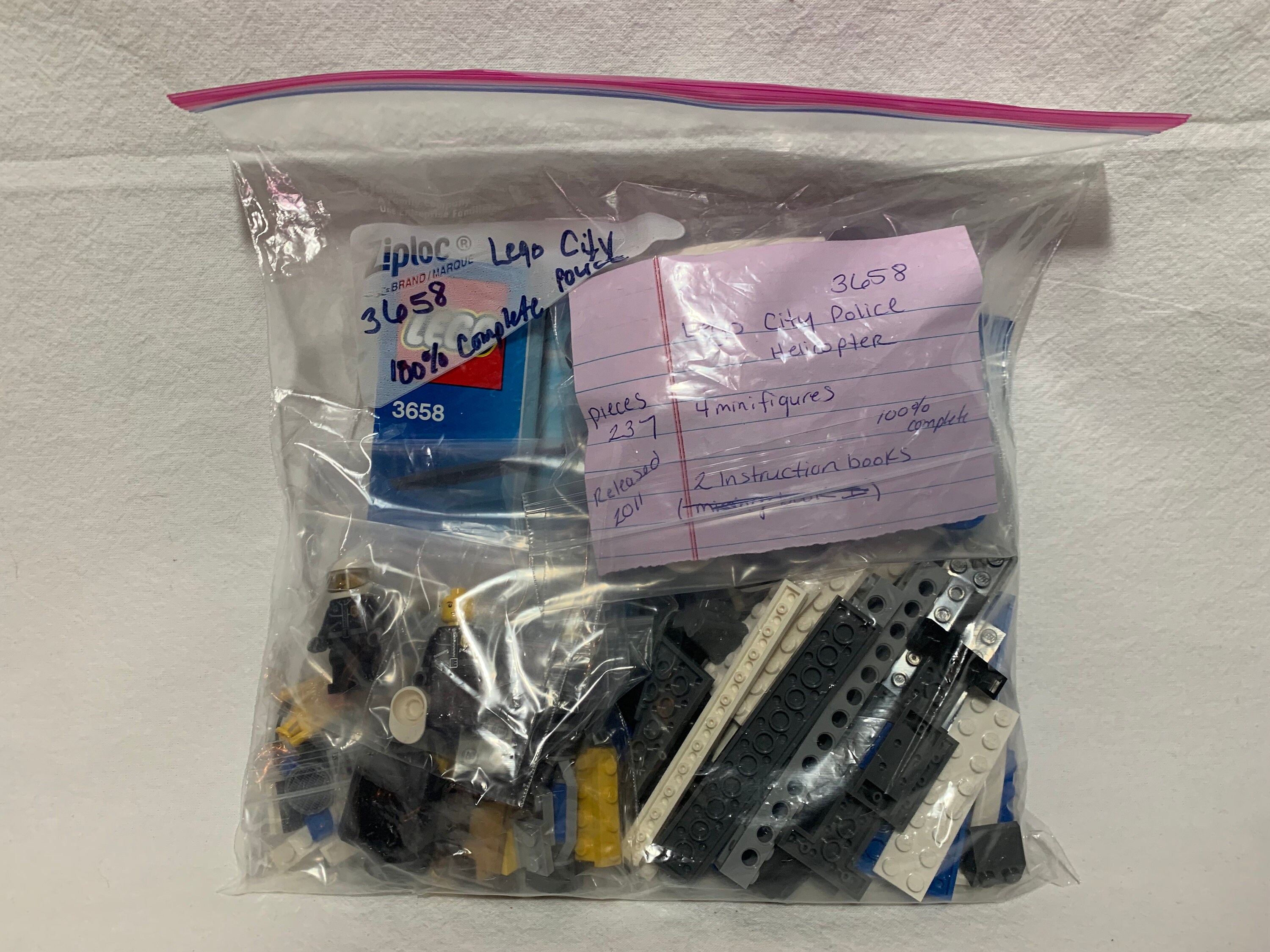Lego City Police Helicopter 3658 Pre owned Complete Set 237 Pieces