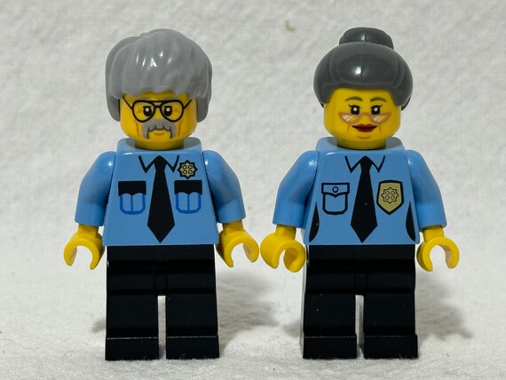 The Lego Movie Ma Pa Cop Lot of 2 Retired Minifigures From Set 70809 Excellent Condition Fast Shipping Adult Owned Never Played With Etsy