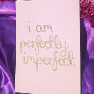 Ich bin Perfekt unperfekt, handgemachte Heilung Affirmation Karte, spirituelles Geschenk, Altar Karte, Heilkunst, mit Rahanni Celestial Healing