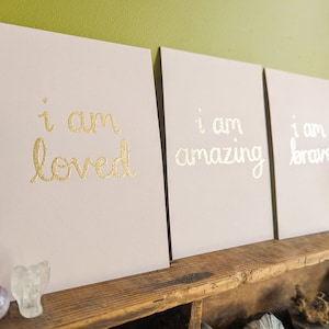 Su elección de 3 tarjetas de afirmación de curación hechas a mano, con curación celestial Rahanni, amor propio, tarjetas de altar, regalo espiritual, bienestar, personalizado
