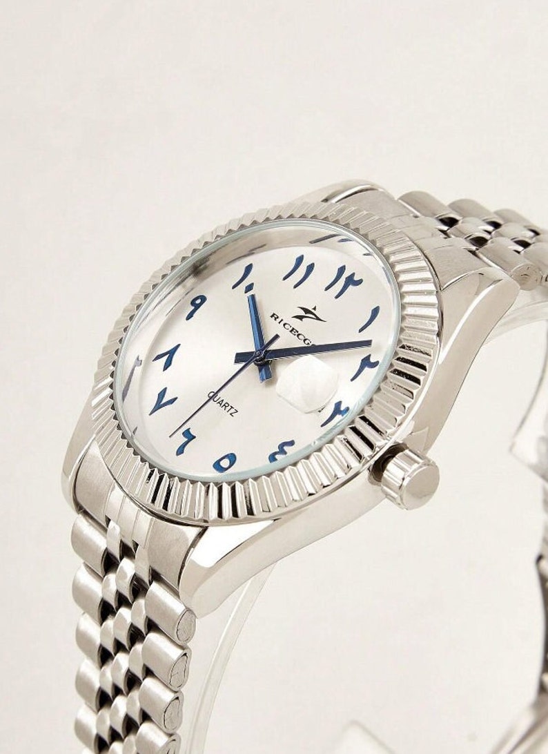 Arabic dial Watch cadran blanc aiguille bleu marine image 1