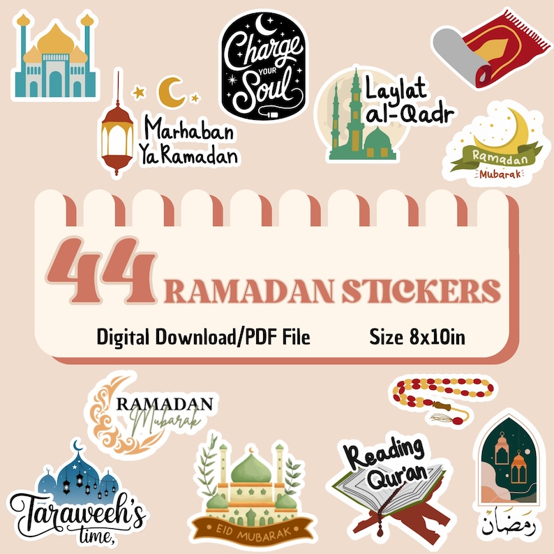 Pu&ograve; includere: Un set di 44 adesivi stampabili di Ramadan in un file PDF scaricabile. Gli adesivi presentano vari design, tra cui moschee, lanterne, lune crescenti e frasi islamiche come "Ramadan Mubarak" e "Laylat al-Qadr". Gli adesivi misurano 20,32 cm per 25,4 cm.
