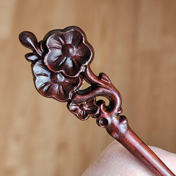 Hand-Carved Floral Wooden Hair Stick – Vintage Sandalwood Hair Pin with Magnolia Blossoms – Elegant Hair Accessory for Buns, and Weddings