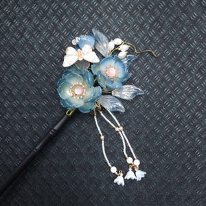 Handmade Blue Glass Flower Hair Stick With Butterfly  display picture 1
