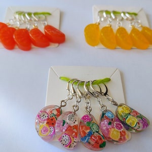 Colorful Resin Fruit Slices Stitch Markers with Leverback Clasps or Lobster Clasps for Crochet and Knitting - 6 Pieces per Set, Zipper Pulls