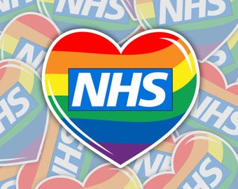 Rainbow Heart NHS, 7,5 x 6,6 cm glänzender Vinylaufkleber, Woke Linker Flügel Merch, Laptop Laminat Aufkleber, Anti Tory, LGBTQ + Support Pay Strikes