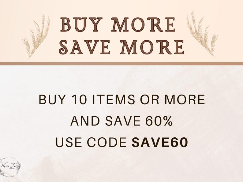 Pu&ograve; includere: Grafica promozionale con il testo "ACQUISTA DI PI&Ugrave; RISPARMIA DI PI&Ugrave;". Indica anche "ACQUISTA 10 ARTICOLI O PI&Ugrave; E RISPARMIA IL 60%" e "USA IL CODICE SAVE60". Il design presenta una palette di colori neutri con elementi decorativi.
