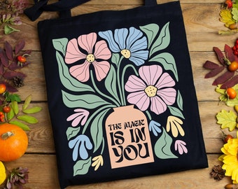 Retro Flower Tote Bag, Wild Flower Tote Bag, Trendy Boho Floral Tote Bag, Woman Botanical Tote Bag, Floral Graphic Tote Bag, Weekend Bag