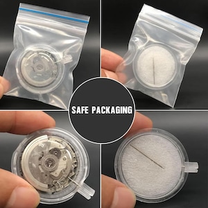 K&ouml;nnte beinhalten: Vier Bilder, die Uhrwerke und Zeiger zeigen, verpackt in transparenten Plastikt&uuml;ten. Die Uhrteile sind durch die transparente Verpackung sichtbar. Der Text "SAFE PACKAGING" wird in einem schwarzen Kreis angezeigt.