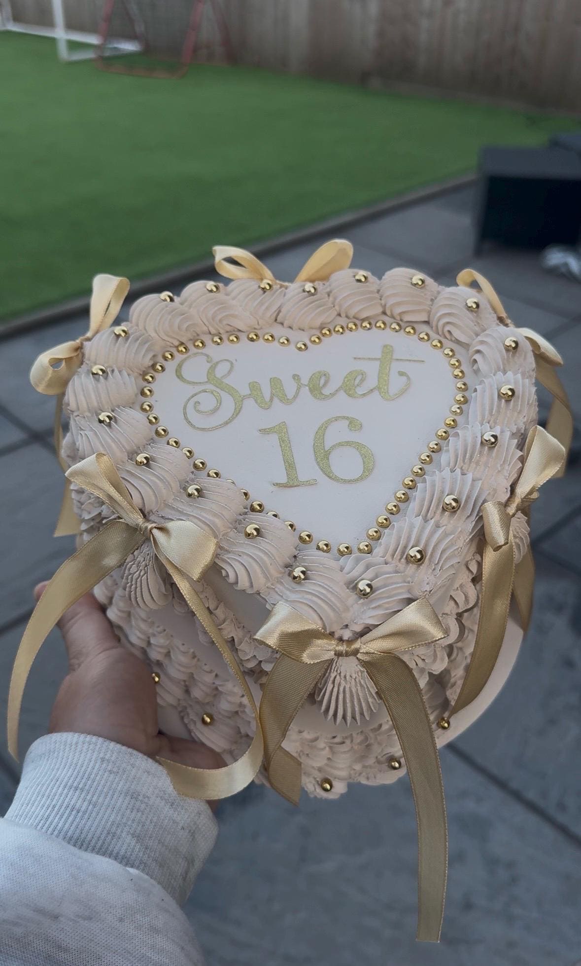 ELEGANT Personalised Vintage Heart Cake  /Fake Cake/Personalised Cake / Custom Cake / Faux Cake / Fake Cake / Heart Cake / Zodiac Cake