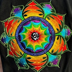 Beautiful Handmade Embroidery Mandala Om Yoga100% Cotton T-Shirt Crown Heart 7Chakra Rainbow Tantra Yantra Lotus Aum Buddha Eye Shirt