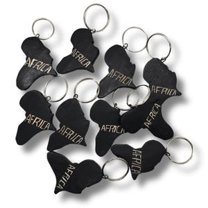 Africa-Shaped Wooden Keychain | Eco-Friendly African Continent Key Holder | Hand-Carved Africa Souvenir | Africa Map Kechains