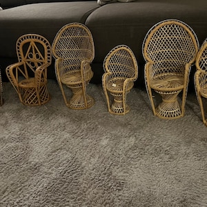 Rotan pauwenstoeltjes