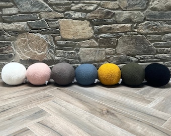 Boucle boule, sphère coussin décoratif nordique, scandinave, coussin moderne minimaliste, décoration d'intérieur, fait main