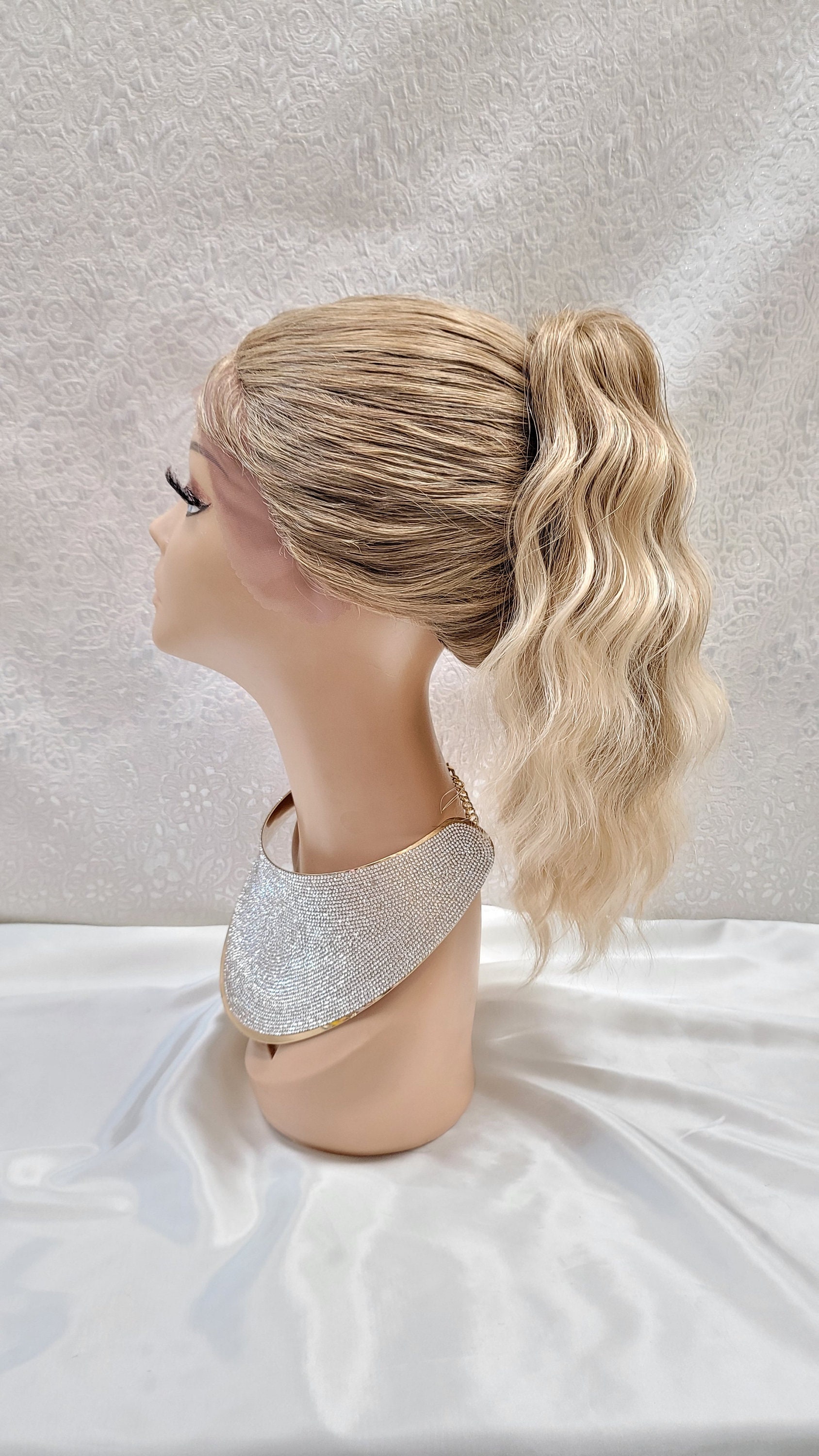 High-Quality Ponytail Lace Wig Abstract Art High-Quality Ponytail Lace Wig Abstract Art
