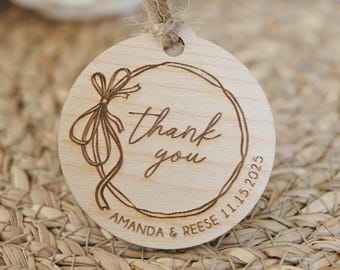 Engraved Wood Tags Coquette Bow Design / Wedding Favor Tags with Engraved Bow / Baby Shower Favor Tags / Wooden Gift Tags / Custom Wood Tags