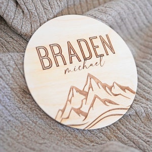 Baby Name Announcement Sign with Mountains / Wooden Birth Announcement Circle / Baby Name Sign / Newborn Photography Prop / Nursery Decor