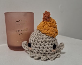 Ginny the ghost/boo basket/halloween decor/fall/autumn/ghost/crochet ghost/amigurumi ghost/autumn decor/Halloween gift/pumpkin
