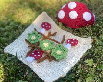 Tic-Tac-Toadstool-a crochet pattern and game. Original Stitched by Shari design, English PDF download only. mushroom cottage core frogs toad