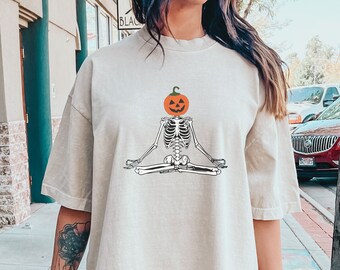 Skeleton Meditation Shirt for Yoga Workout, Spooky Meditation T Shirt for Halloween, Fall Gift for Yoga Instructor, Cute Yoga Tops for Women