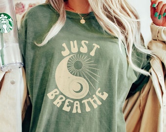 Gewoon ademen Ying Yang shirt, Yin Yang T shirt, spiritueel shirt voor yoga-instructeur, Zen shirt, geestelijke gezondheid shirt, zon en maan tee shirt