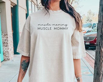 Pump cover gym shirt for muscle mommy, Funny gym tshirt for workout, Cute gym wear for personal trainer gift weight lifting gifts, Gym tee