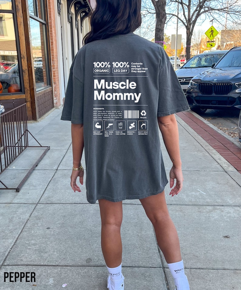 Camiseta de gimnasio con diseño de mamá musculosa, camiseta de gran tamaño para hacer ejercicio, camiseta de entrenamiento con colores cómodos, regalo para adicta al gimnasio, regalo divertido para novia Pepper