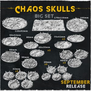 Könnte beinhalten: Ein Set aus 10 runden Plastiksockeln in verschiedenen Größen für Miniaturfiguren mit einem Schädel- und Knochen-Design. Die Sockel haben einen Durchmesser von 25 mm bis 170 mm. Der Text "Chaos Skulls Big Set" befindet sich oben im Bild. Der Text "September Release" befindet sich unten im Bild.