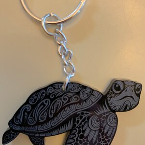 mandala tortuga marina - Llavero acrílico negro