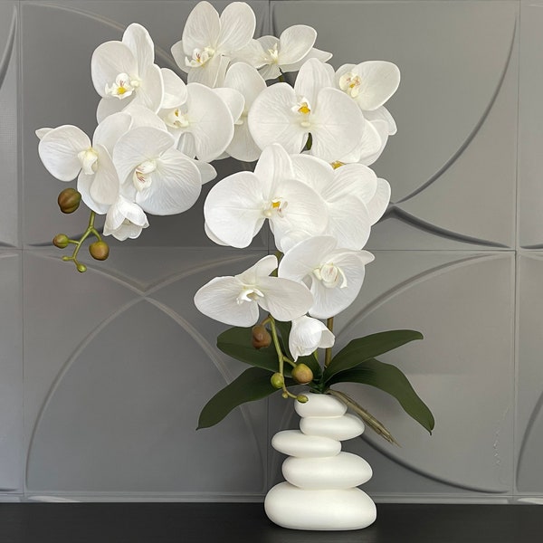 Orquídea blanca artificial Phalaenopsis en jarrón hecho a mano, flores de seda de tacto real, rama de planta sintética para interior, centro de mesa falso en maceta