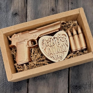 Father’s Day Gift for Dad – Men’s Funny Gun Soap Gift Set – Gift for Husband, Boyfriend, or Stepdad – Unique Soap Box for Him