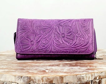 Leather Wallet Handcrafted carved-Handmade Tooled Wallet-Mexican Wallet-Artisanal Wallet-Cartera de Piel-Cartera de Cuero Mexicana.