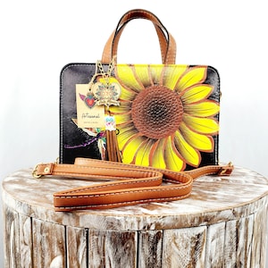 Bolso cruzado de cuero vegano mexicano hecho a mano-Bolso artesanal-Bolso con herramientas-Bolso mexicano-Mariposa-Girasol-Bolsa Artesanal Mexicana- Bolsa Mexicana