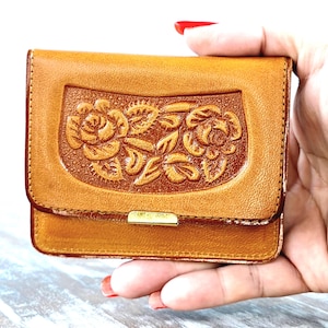 Cartera de identificación de cuero-Cartera con herramientas a mano-Cartera de mujer-Cartera mexicana artesanal-Cartera de piel Mexicana-Cartera para Ideantificacion