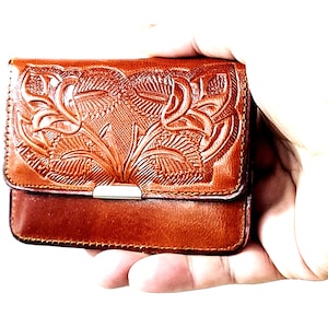 Mini Wallet Mirror-Hand Tooled Wallet-Woman Wallet-Artisanal Mexican Wallet-Cartera de Piel-Cartera de Cuero Mexicana-Espejo