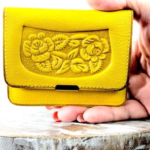 Leather ID Wallet-Hand Tooled Wallet-Woman Wallet-Artisanal Mexican Wallet-Cartera de piel Mexicana-Cartera para Ideantificacion
