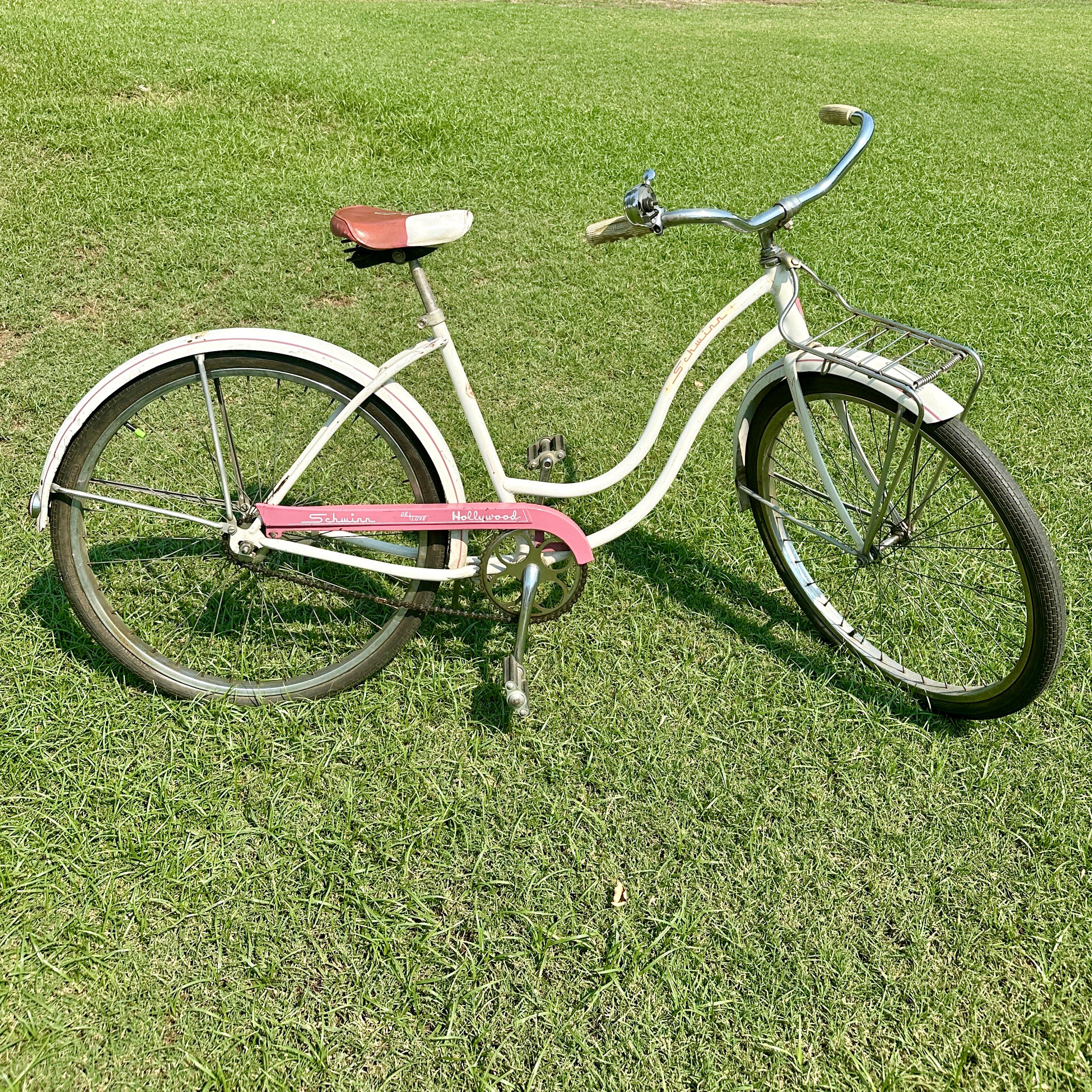 Schwinn Vintage Ladies Cruiser Bike All ORIGINAL Vintage 1960s