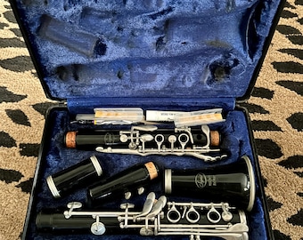 A Fine Mid-century 18S Artley Clarinet Woodwind - Prelude USA