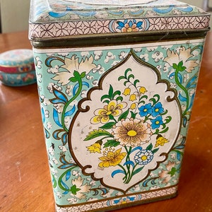 VTG Daher Tins for Tea Biscuit Party Favors Candy Storage Ideal for Bridal Baby Shower Gift Tall Rectangle Blue