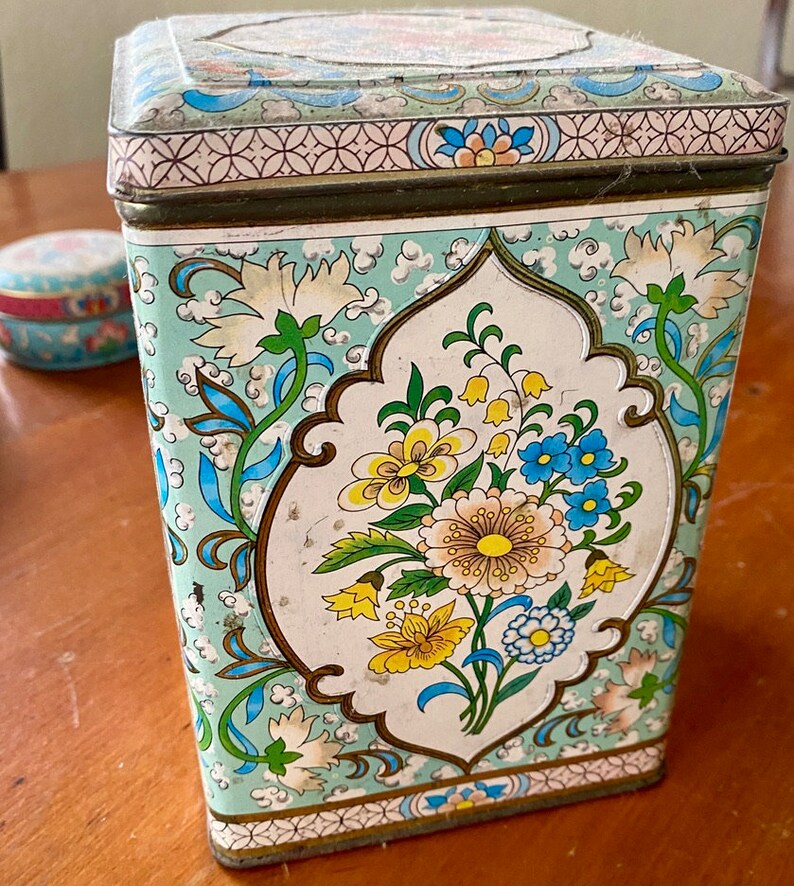 VTG Daher Tins for Tea Biscuit Party Favors Candy Storage Ideal for Bridal Baby Shower Gift Tall Rectangle Blue