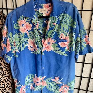Vintage Hawaiian Shirts | Short Sleeve Button Down Aloha Shirt | Oversized Men&#39;s Shirt | Retro Hawaii Styles | Graphic Floral Fun - 80s/90s