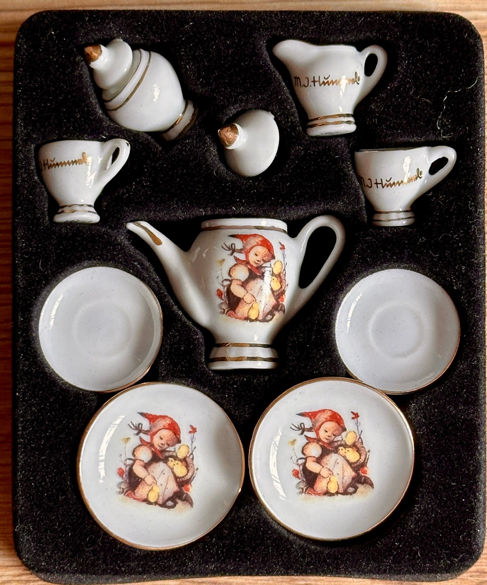 Vintage M. J. Hummel Miniature Porcelain 10 Pc. Tea Set by