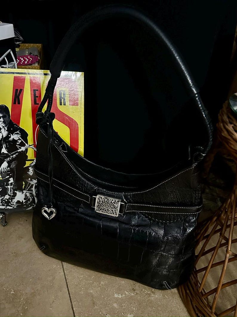 Bolso bandolera suave de piel Brighton vintage con relieve de cocodrilo • Un bolso clásico de principios de los 2000 imagen 3