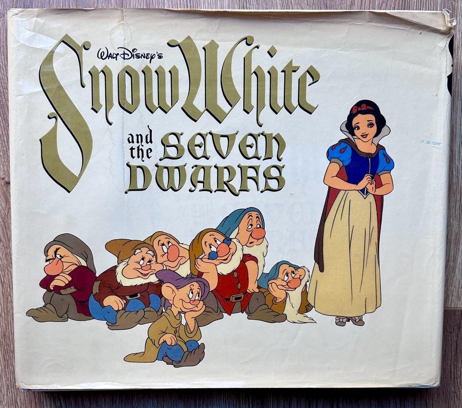 Walt Disney  White 絵本 ビンテージ il_fullxfull.6500746635_83i8.jpg