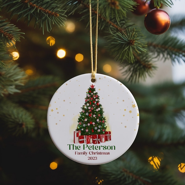 Boule de Noël personnalisée de première famille, décoration d’arbre de Noël en céramique, souvenir de Noël en couple, premier Noël ensemble ornement familial